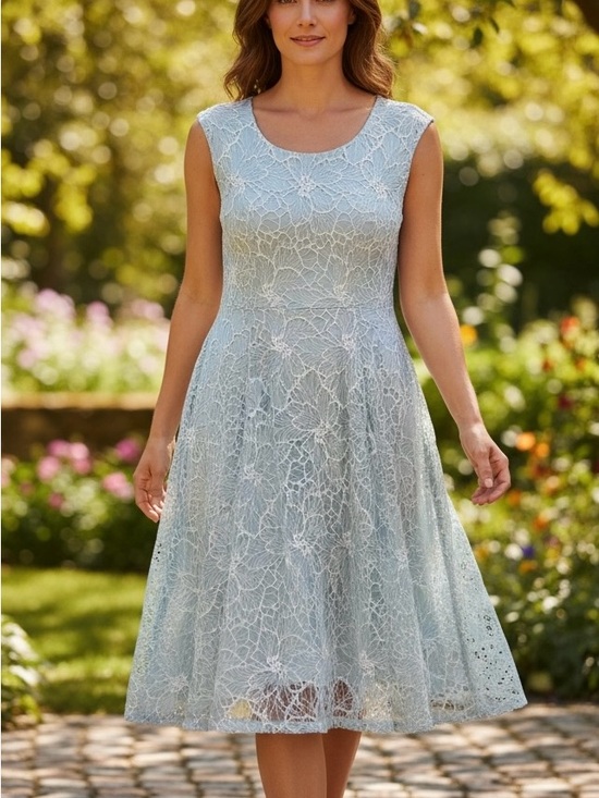 Sandra Darren Dresses & Skirts - Sandra Darren soft Green Floral Lace Midi Dress